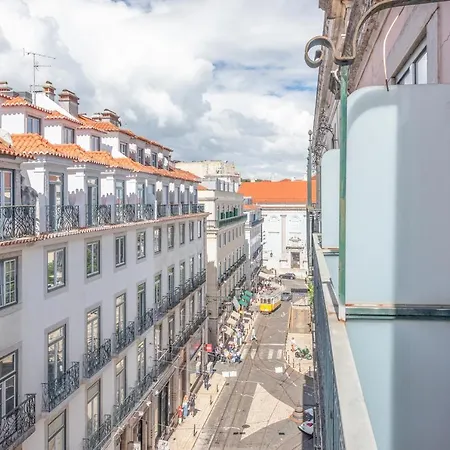 Happy At Chiado