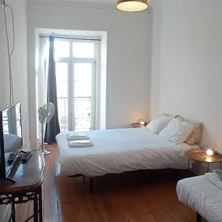 Happy At Chiado Lizbona